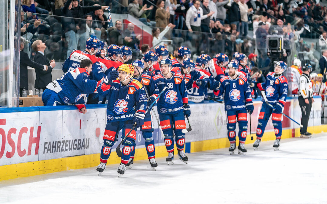 Playoffs: zwei Heim- und zwei Auswärtssiege zum Auftakt