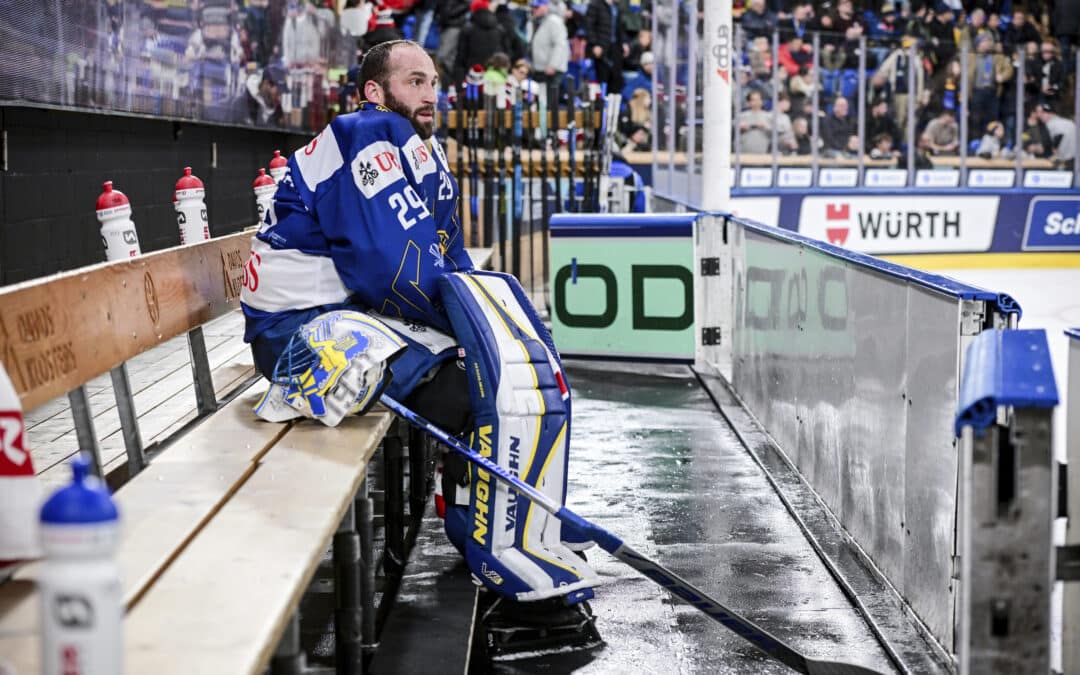 Die Unihockey Weltmeisterinnen sehen die Halbfinalqualifikation des HCD